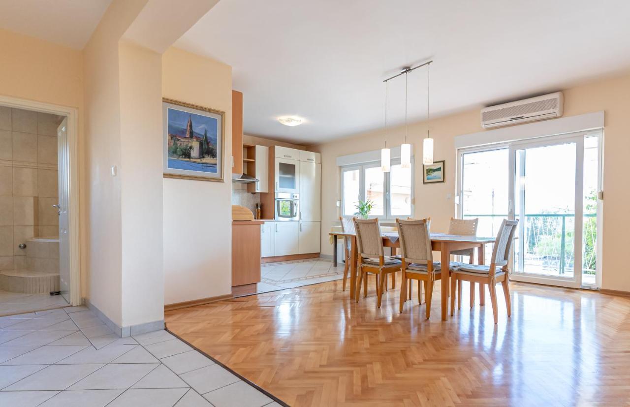 Apartment Luno Kaštela Esterno foto