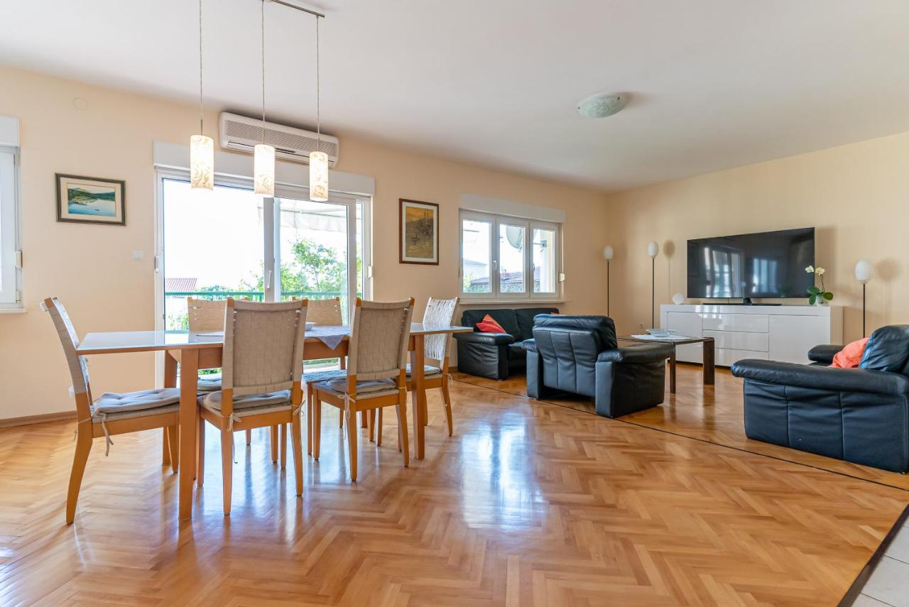 Apartment Luno Kaštela Esterno foto