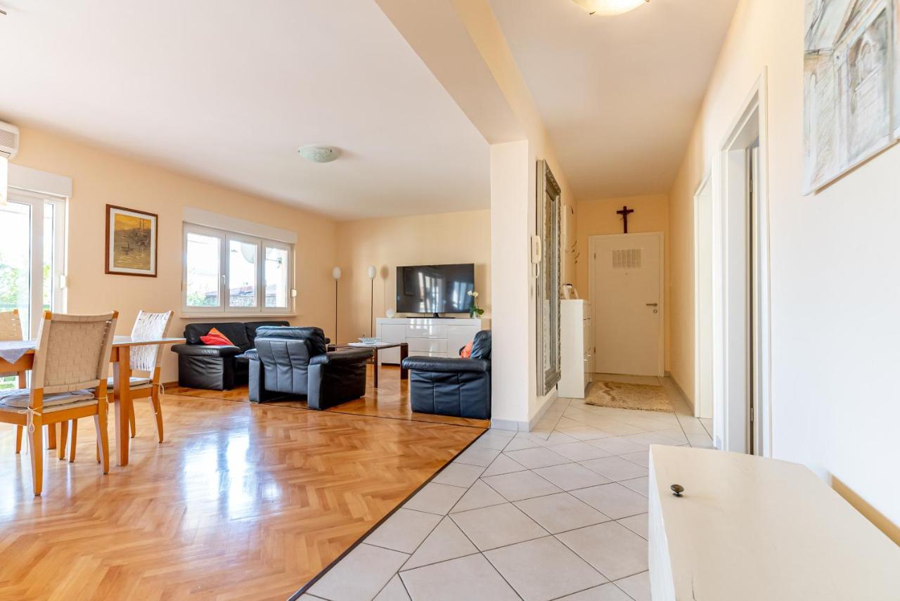Apartment Luno Kaštela Esterno foto