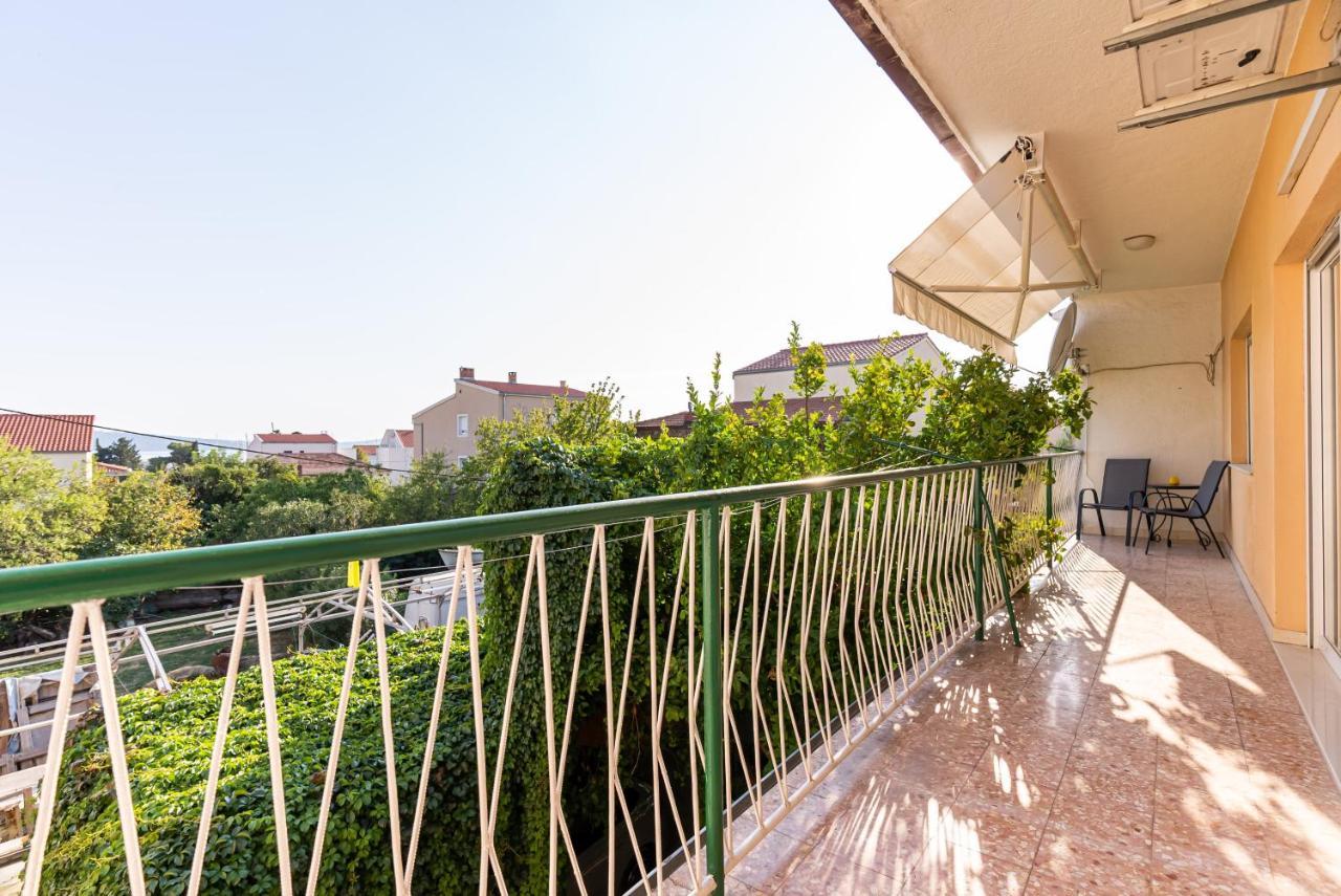 Apartment Luno Kaštela Esterno foto
