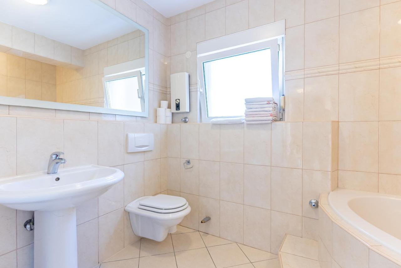 Apartment Luno Kaštela Esterno foto